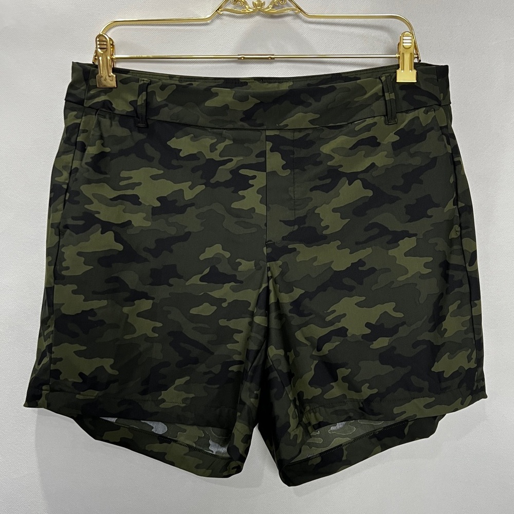 Spanx Sunshine Camo Green Shorts Pull-On Size Large Stretchy Comfy - Picture 2 of 8